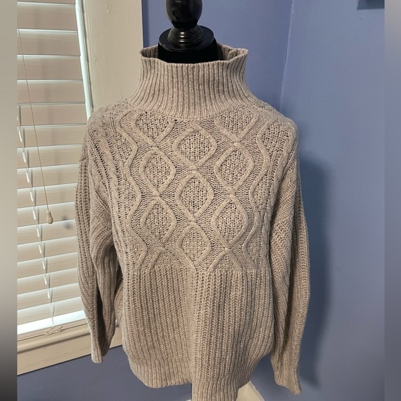 Cable Knit Sweater a new day, sweater, size extra small - Picture 1 of 3